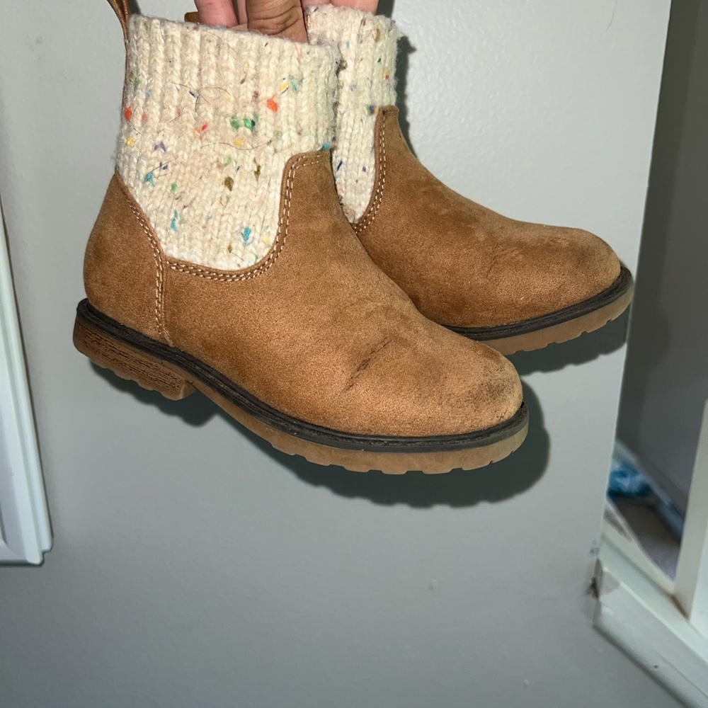 Cat and Jack ankle boots with sweater top. Size 8 toddler